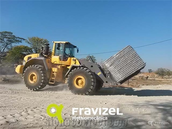 FORKS FOR WHEEL QUARRY BLOCK LOADER