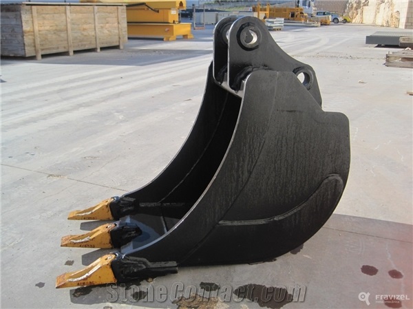 STANDARD OR HEAVY-DUTY BUCKET BACKHOE LOADER