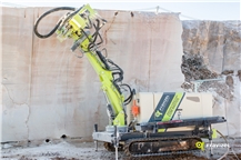 Tracked Down the Hole (DTH) Drilling Machine - Electric / Diesel (MFFR) - ZENITH