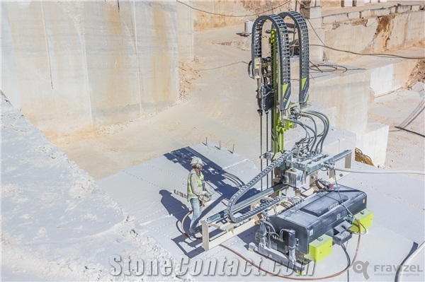 Tracked Pneumatic Drilling Machine (MPL) - CRATER
