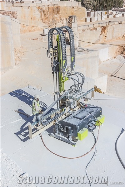 Tracked Pneumatic Drilling Machine (MPL) - CRATER