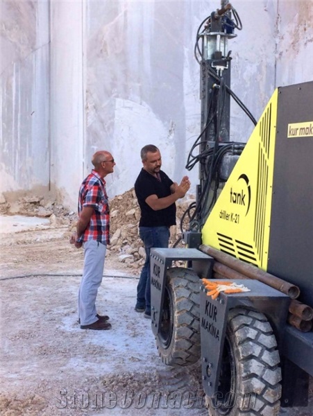 TANK DRILL K21 Mobile Quarry Driller