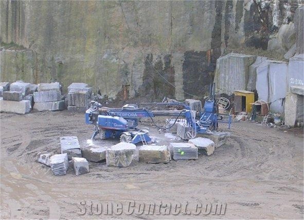 Perfora Girodrill 200 hydraulic quarry drilling mobile unit