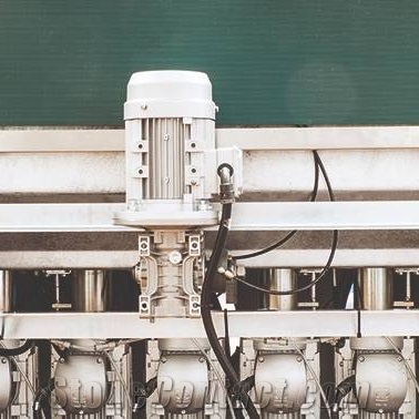 Flying Flat : the First Plugn Play Full Hot Galvanized Vertical Edge Polishing Machine for Flat Edge and Bevels