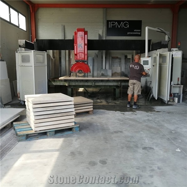K 725 5 Axis CNC Bridge Saw with tilting head and 5 interpolated axes