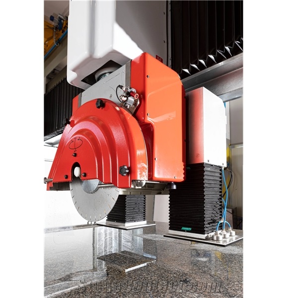K600 EXTREME XL with Manipulator Bridge Saw Machine