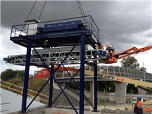 Conveyor belts or screws for filter press
