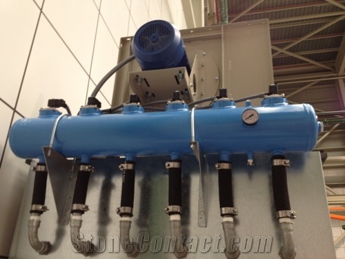Dust extraction booth for dry marble dust