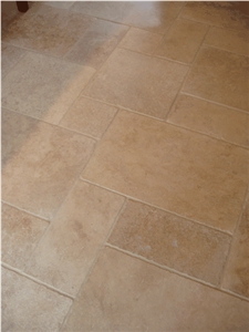 Ivory Beige Cobble Travertine