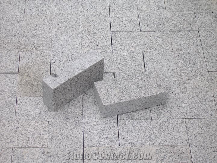 Light Grey Sawn Granite Paviours