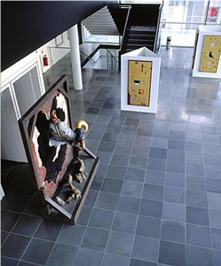 China Black Basalt Flooring Tile