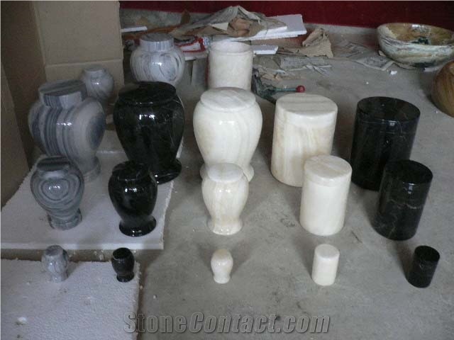 Marbe Urns
