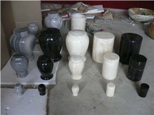 Marbe Urns