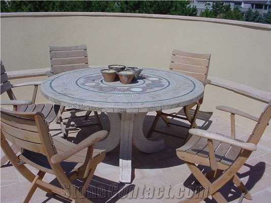 Patios-Mosaic Table