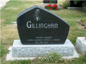 Adding Portrait to Monument