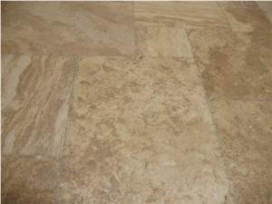 Jumbo Versaille Pattern Travertine