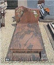 Multicolor Red Granite Monuments, Red Granite Tombstone India