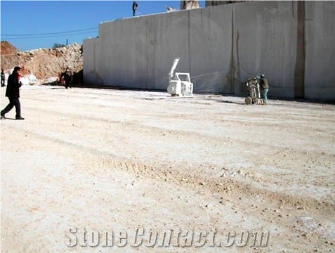 Kanfanar Limestone Blocks, Croatia Beige Limestone