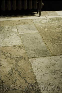 Multicolour Unfilled Travertine Flooring