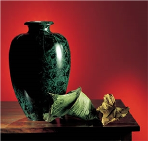 Amorino Vase-Verde Alpi