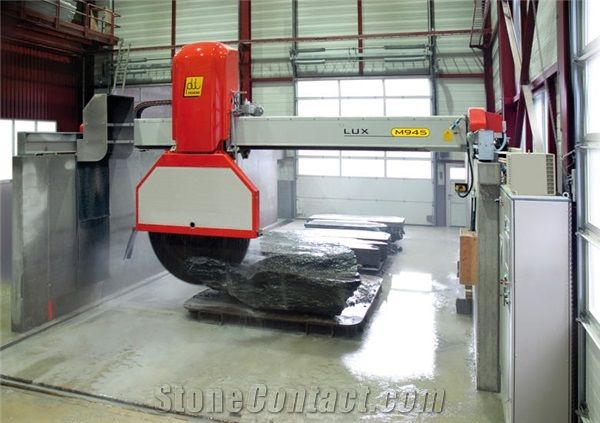M945 Bridge Saw Machine