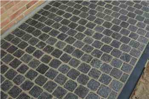 Cubblestone on Mesh (G684) Cubblestone on Mesh (G684)