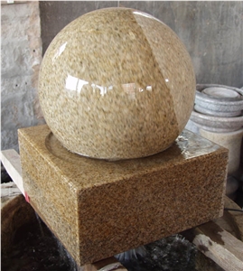 Yellow Granite Spray Pool Ball Fountain