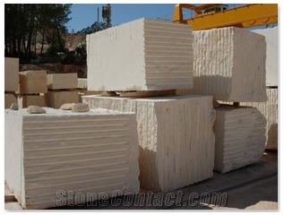Moca Cream Limestone Blocks