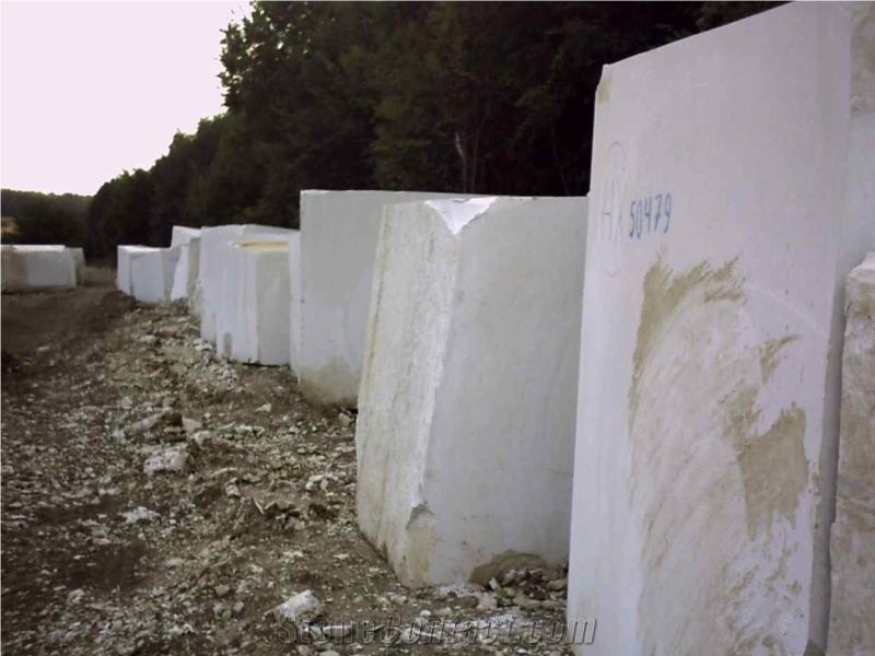 Varovik Limestone Blocks, Bulgaria Beige Limestone