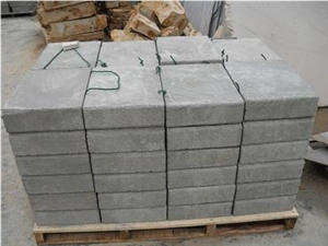 China Green Sandstone Sawing Paving Tile