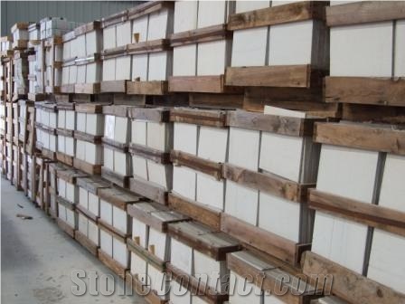 Moca Cream Limestone Slabs & Tiles, Portugal Beige Limestone