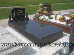Monument with Black Granite Monument with Black Granite