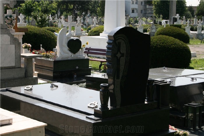 China Pearl Black Granite Monuments