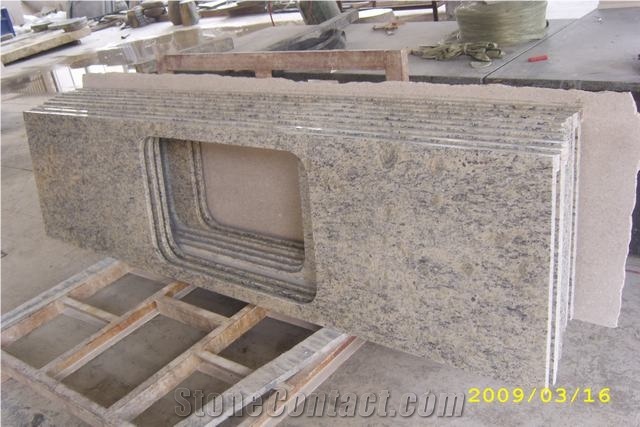 Santa Cecilia Light Countertop