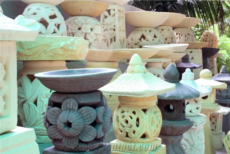 Sandstone Lanterns