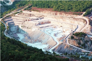 Comblanchien Quarry, Rough Blocks Comblanchien Quarry, Rough Blocks