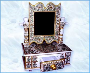 Marble Decoratives Artifacts