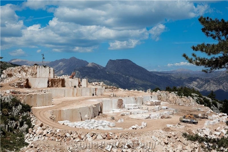 Sagalassos Beige Marble Blocks from Own Quarry, Turkey Beige Marble