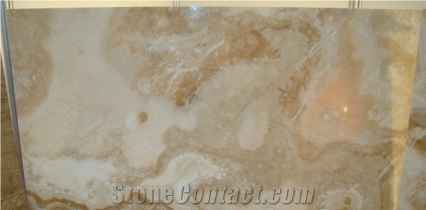 Honey Onyx Crema Slabs