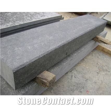 Black - Grey Kerbstone