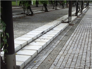 Grey Granite Cobble Paving