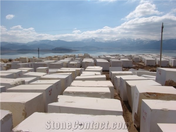 Beige Travertine Blocks