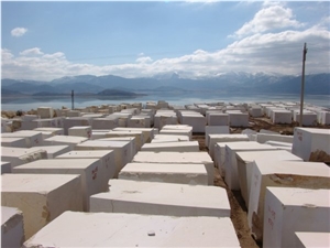 Beige Travertine Blocks Beige Travertine Blocks