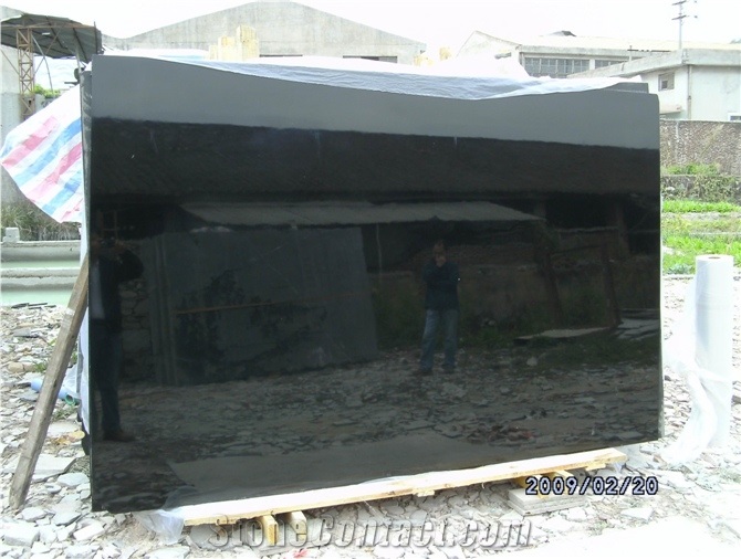 Black Jade Granite Slabs & Tiles
