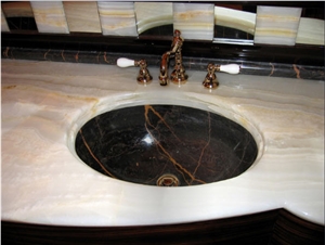 Onyx Vanity Top, Nero Laurent Sink