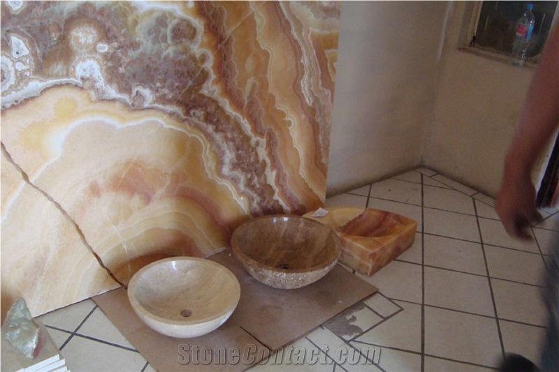 Rainbow Onyx Slabs & Tiles