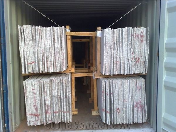 Granite Slabs Packing