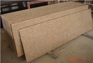G682 Rusty Granite Polished Countertop