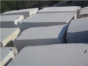 Mersin Medium Travertine Blocks, Turkey Beige Travertine