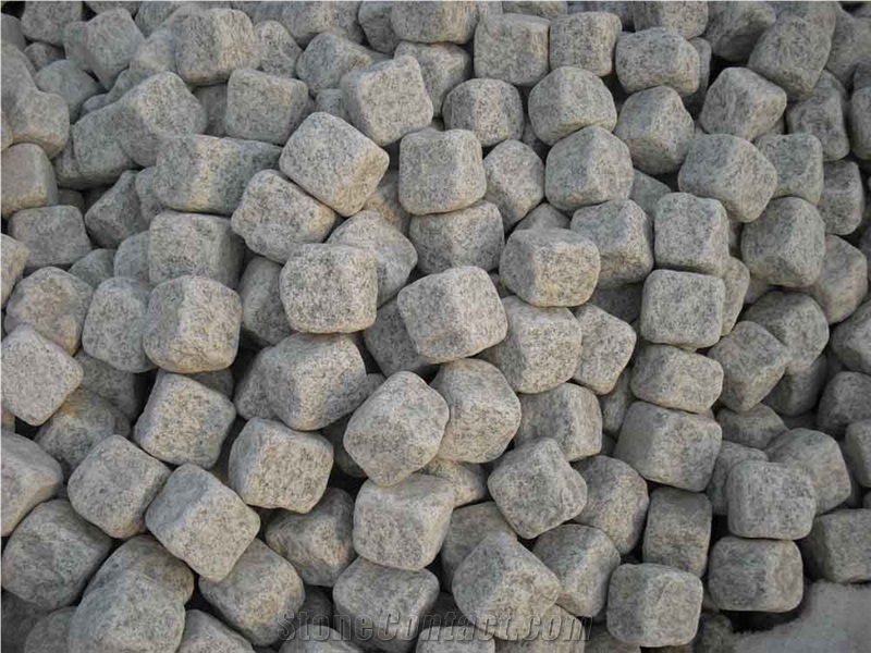 G341 Granite Tumbled Cubicstone